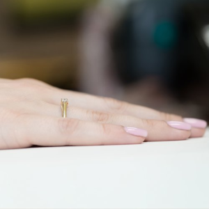 Pierścionek z Brylantami 0,10ct z żółtego złota próby 585. W-0070